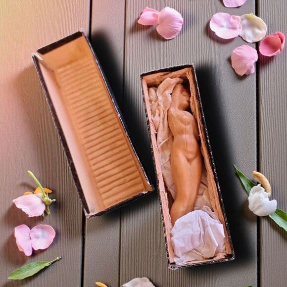 Vintage Venus Nude Soap Figure Martin Freres Castile Soap w/ Box Oddity - Picture 1 of 16